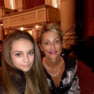 Meet your Posher, Lori